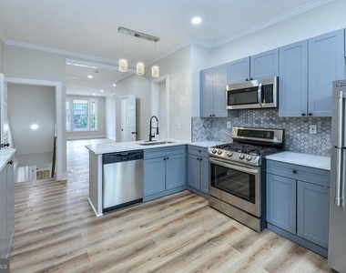 420 E 28th Street - Photo Thumbnail 12