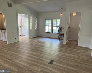 34061 Red Oak Drive - Photo Thumbnail 7
