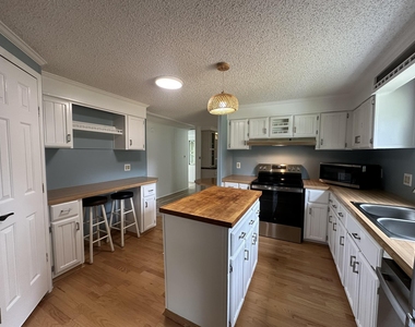 34061 Red Oak Drive - Photo Thumbnail 14