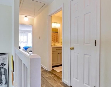 108 Seabright Way - Photo Thumbnail 20