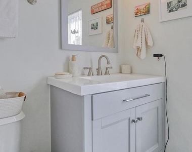 108 Seabright Way - Photo Thumbnail 14