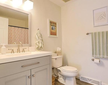 108 Seabright Way - Photo Thumbnail 21