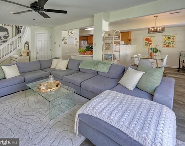 108 Seabright Way - Photo Thumbnail 2