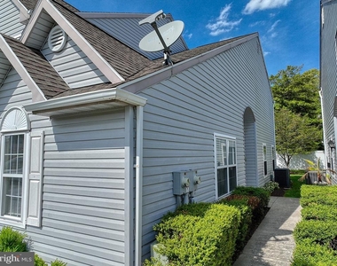 108 Seabright Way - Photo Thumbnail 26