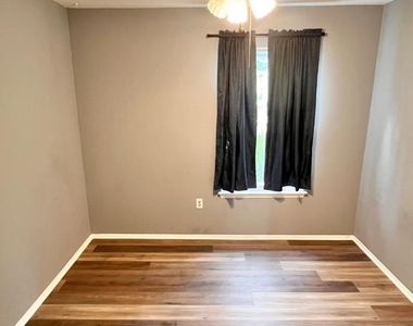 8 Rose Terrace - Photo Thumbnail 32