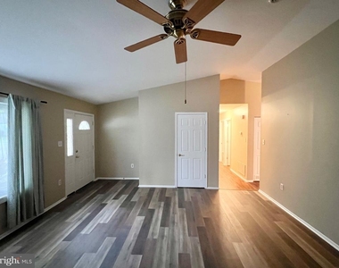 8 Rose Terrace - Photo Thumbnail 8