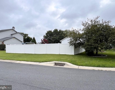 8 Rose Terrace - Photo Thumbnail 4