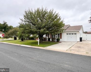 8 Rose Terrace - Photo Thumbnail 1