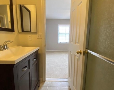 9 Revere Place - Photo Thumbnail 13