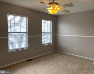 9 Revere Place - Photo Thumbnail 6