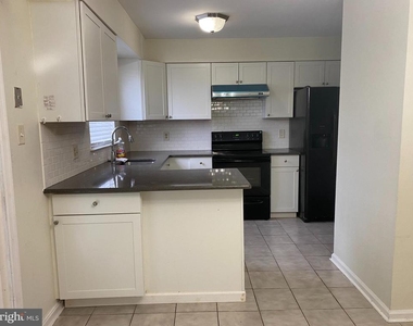 9 Revere Place - Photo Thumbnail 2