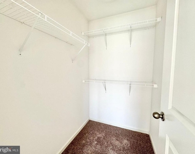 1066 Wickersham Way - Photo Thumbnail 13