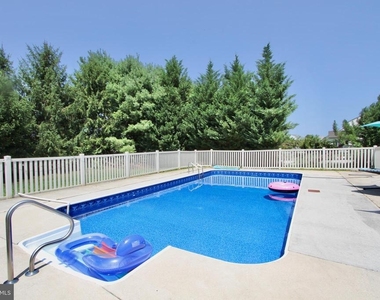 96 Southall Court - Photo Thumbnail 22