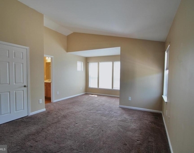 96 Southall Court - Photo Thumbnail 10