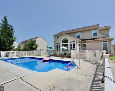 96 Southall Court - Photo Thumbnail 21
