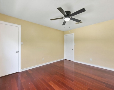 12712 Ring Dr - Photo Thumbnail 23