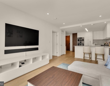 37 L Street Se - Photo Thumbnail 31