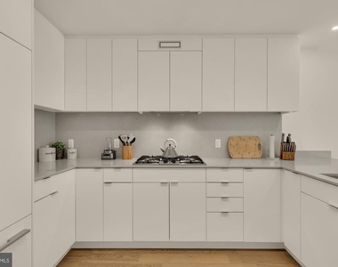 37 L Street Se - Photo Thumbnail 18