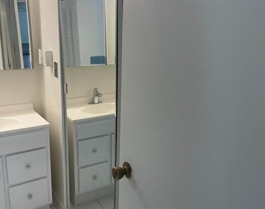 922 24th Street Nw - Photo Thumbnail 42