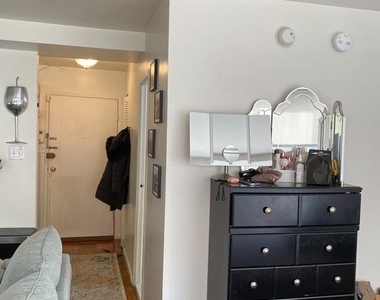 922 24th Street Nw - Photo Thumbnail 9