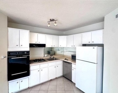 2201 L Street Nw - Photo Thumbnail 2