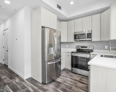 506 H Street Ne - Photo Thumbnail 5