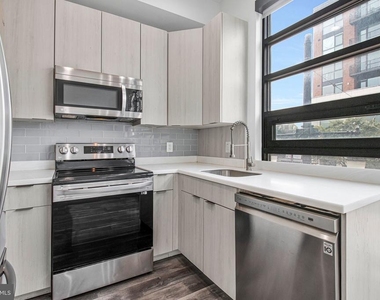 506 H Street Ne - Photo Thumbnail 4