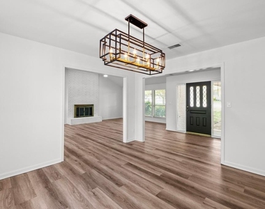 6603 Whitemarsh Valley Walk - Photo Thumbnail 7