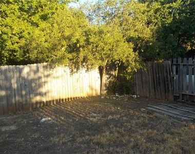523 Cutty Trl - Photo Thumbnail 11