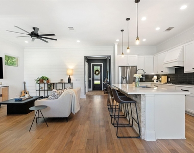 1410 Hart St - Photo Thumbnail 20