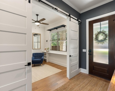 1410 Hart St - Photo Thumbnail 6