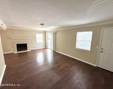 100 Fairway Park Boulevard - Photo Thumbnail 8