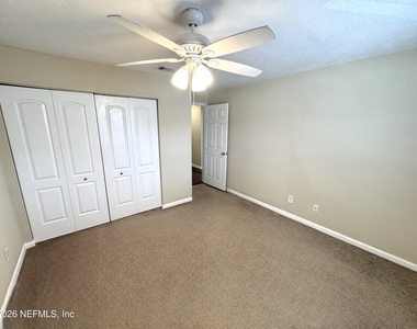 100 Fairway Park Boulevard - Photo Thumbnail 11