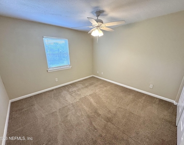 100 Fairway Park Boulevard - Photo Thumbnail 12