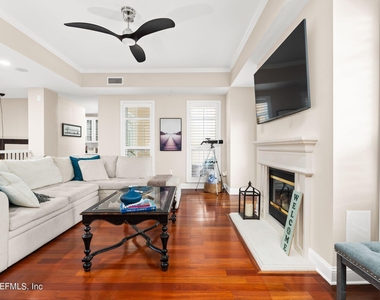 400 E Bay Street - Photo Thumbnail 23