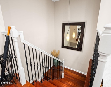 400 E Bay Street - Photo Thumbnail 9