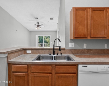 7920 Merrill Road - Photo Thumbnail 16