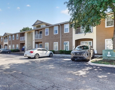 7920 Merrill Road - Photo Thumbnail 4