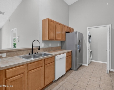 7920 Merrill Road - Photo Thumbnail 12