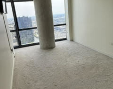 235 W Van Buren Street - Photo Thumbnail 3
