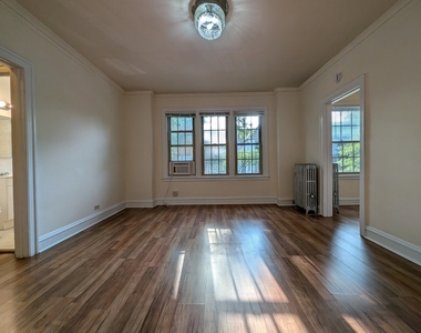 2536 N Sawyer Avenue - Photo Thumbnail 11