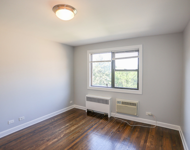 6807 N Ridge Boulevard - Photo Thumbnail 7