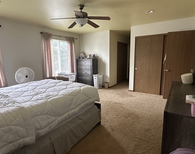 4469 W Roundstone Way - Photo Thumbnail 3