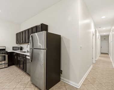 938 N Washtenaw Avenue - Photo Thumbnail 5