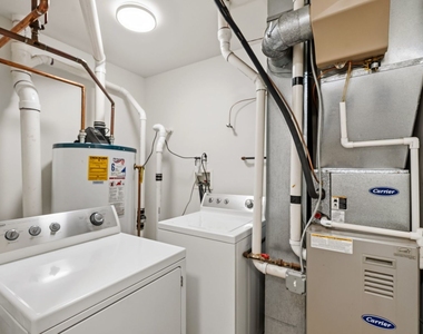 938 N Washtenaw Avenue - Photo Thumbnail 12