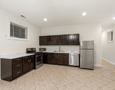 938 N Washtenaw Avenue - Photo Thumbnail 3