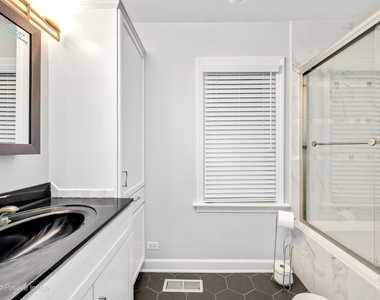 4224 Main Street - Photo Thumbnail 7