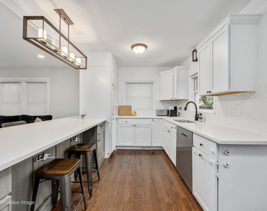4224 Main Street - Photo Thumbnail 3