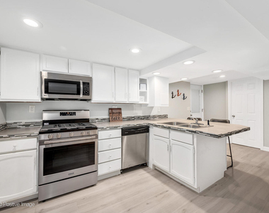 4224 Main Street - Photo Thumbnail 4