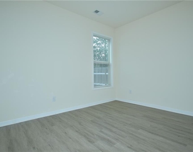 3094 Tofte Drive - Photo Thumbnail 14